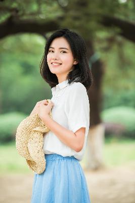 惊爆！第一章激情艳妇究竟藏着啥秘密？